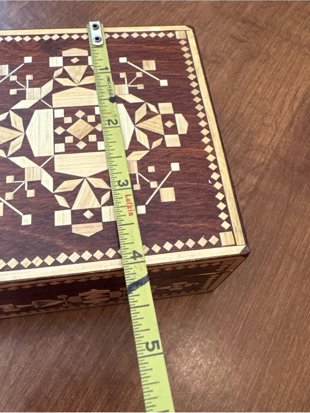 Beautiful vintage wooden trinket box with inlaid bamboo 4 x 4